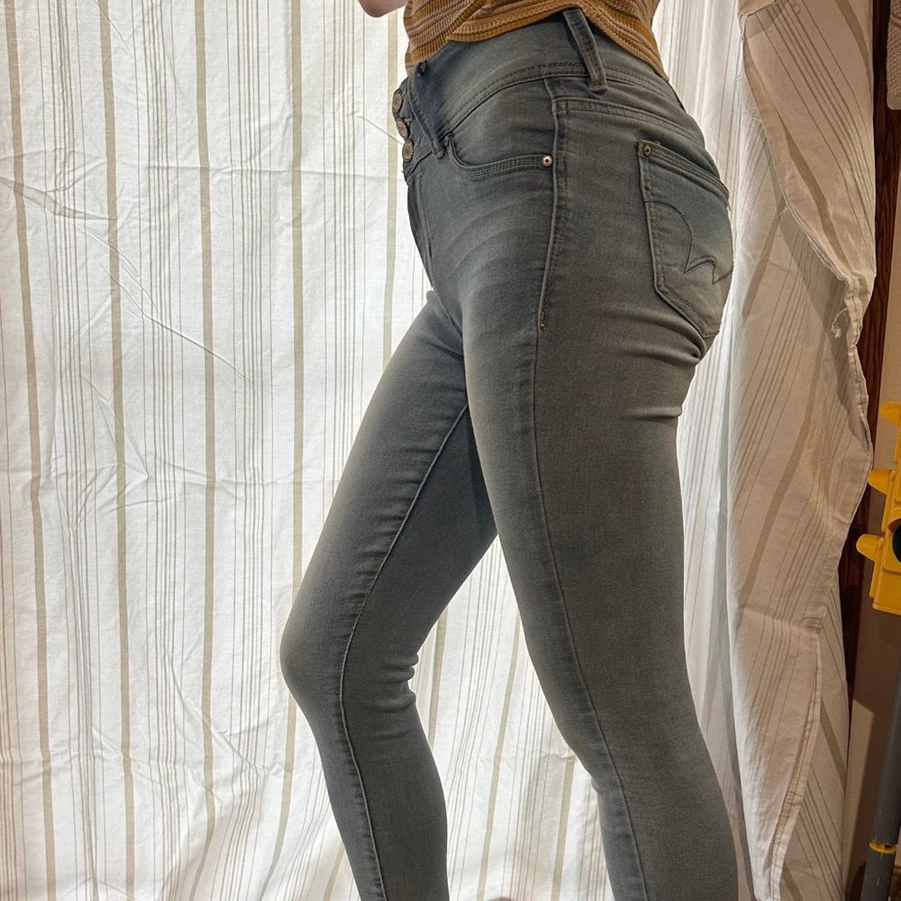 Wallflower High-Rise Stretch Jeans